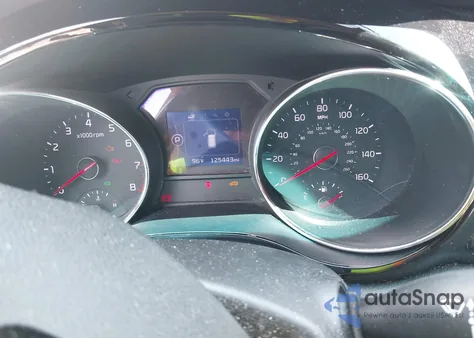 2016 Kia Sedona Ex z USA, uszkodzony, nr VIN KNDMC5C13G6161833